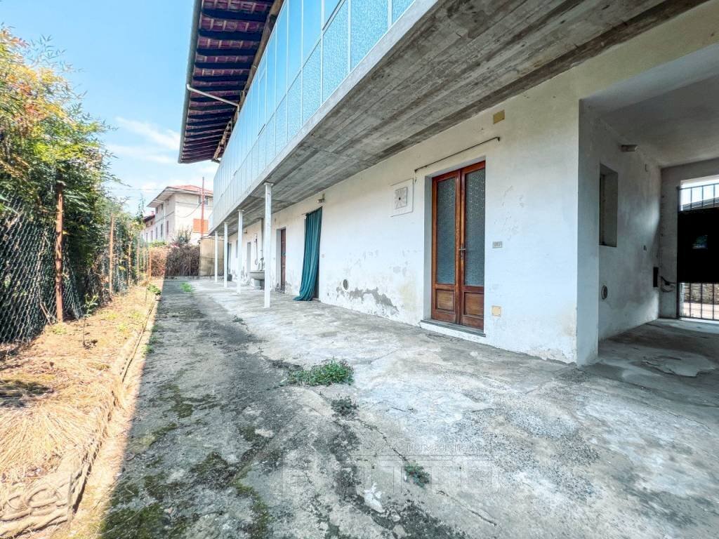 casa vendita ghemme cortile wmk 0 - Casa indipendente vicolo Montirone, 2, Ghemme - foto 1