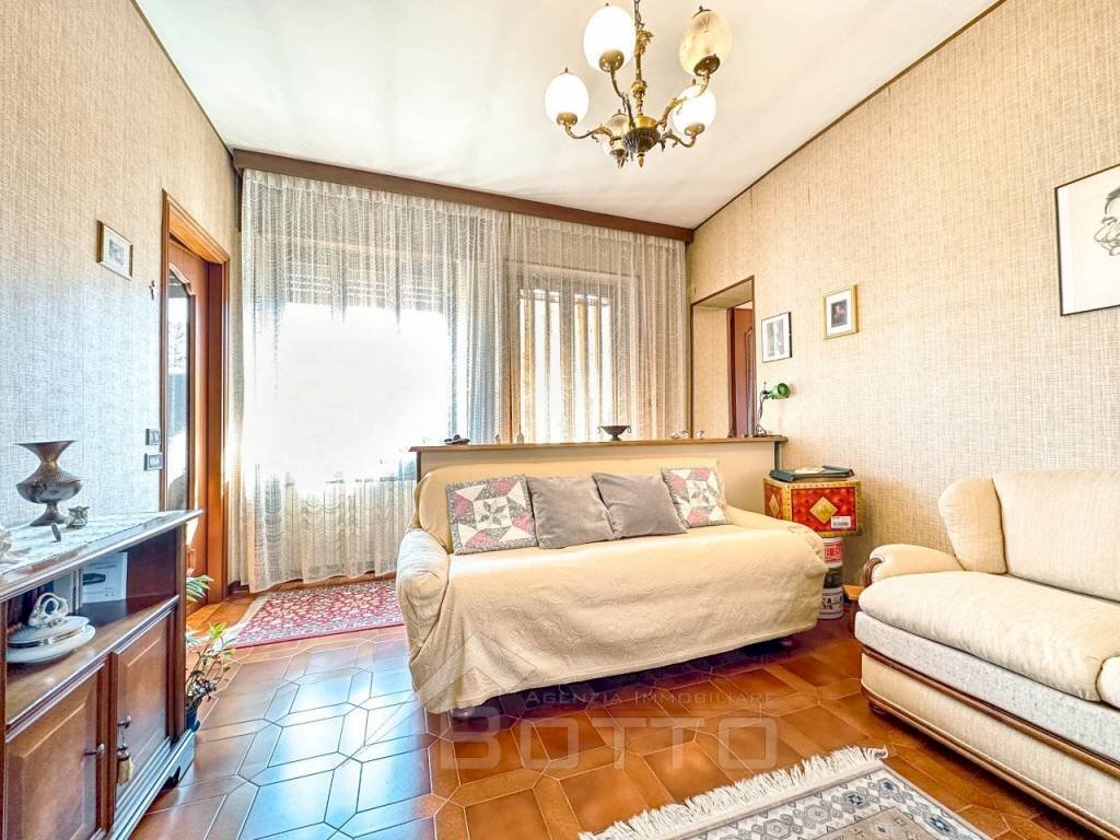 casa vendita ghislarengo salotto3 wmk 0 - Villa a Schiera via Roma, 15/C, Ghislarengo - foto 3