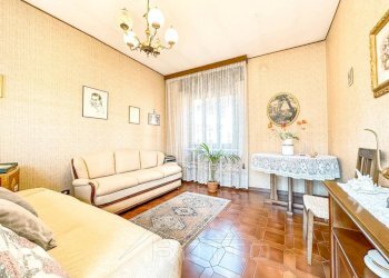 casa vendita ghislarengo salotto wmk 0 - Villa a Schiera via Roma, 15/C, Ghislarengo - foto 1