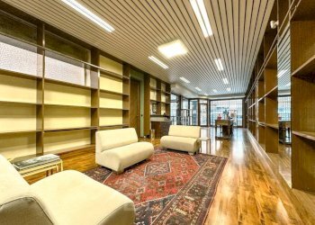 Interno non residenziale - Abbigliamento - Intimo corso Giuseppe Garibaldi 19, Gattinara - foto 5