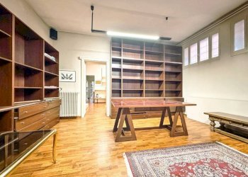 Stanza arredata - Abbigliamento - Intimo corso Giuseppe Garibaldi 19, Gattinara - foto 7