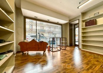 Stanza arredata - Abbigliamento - Intimo corso Giuseppe Garibaldi 19, Gattinara - foto 12