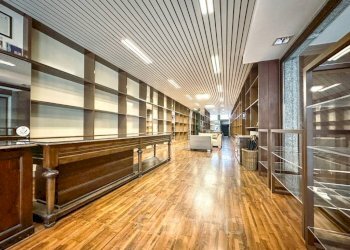 Interno non residenziale - Abbigliamento - Intimo corso Giuseppe Garibaldi 19, Gattinara - foto 14