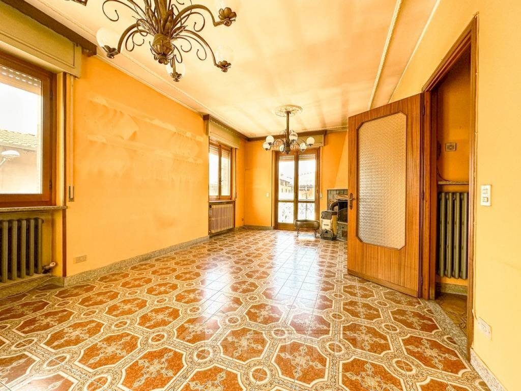 Salone - Villa via ottone 63, Borgosesia - photo 2