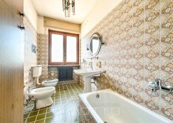 casa vendita bettole bagno wmk 0 - Villa via ottone 63, Borgosesia - foto 17