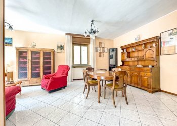 casa vendita bornate salotto2 wmk 0 - Casa indipendente via Monte Grappa n 25, Serravalle Sesia - foto 2