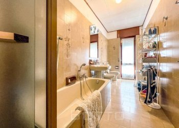 appartamento vendita quarona bagno wmk 0 - Trilocale via alla Noca 4, Quarona - foto 10