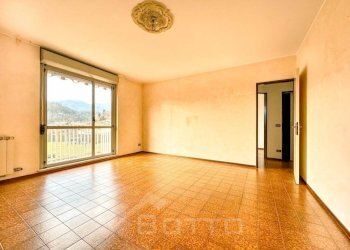 Stanza non arredata - Trilocale via ARGENTI 1/B, Borgosesia - foto 2