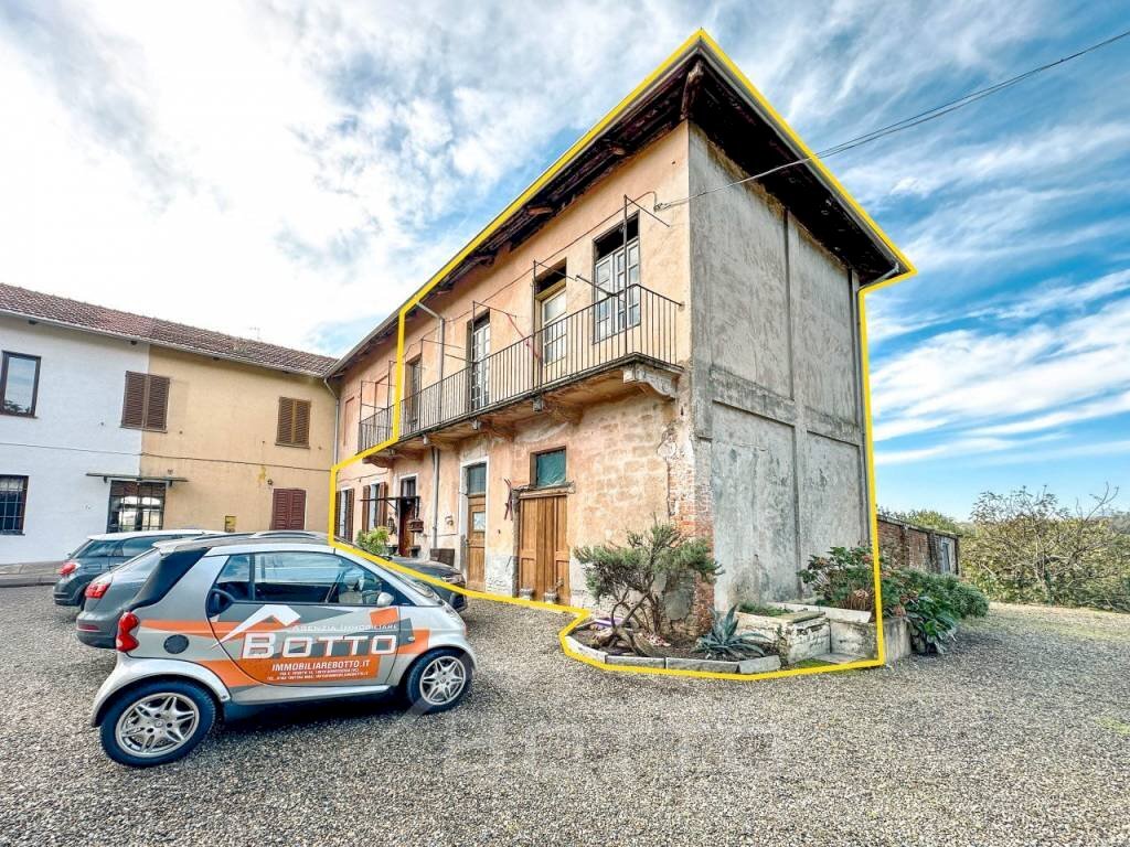 Facciata - Villa a Schiera via Mazzini, Lozzolo - foto 1