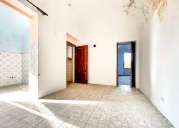 Stanza non arredata - Villa a Schiera via Mazzini, Lozzolo - foto 11