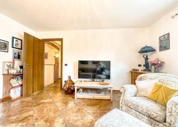 Salone - Casa indipendente vicolo Ceraia, 34, Cavallirio - foto 3