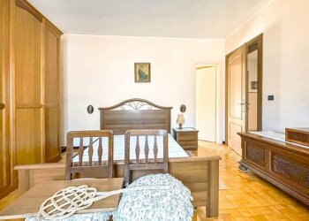 Camera da letto - Independent house FRAZIONE PLELLO 119, Borgosesia - photo 9