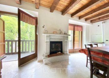 Salone - Casa indipendente FRAZIONE FERRATE, Alto Sermenza - foto 4