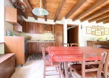 Cucina - Casa indipendente FRAZIONE FERRATE, Alto Sermenza - foto 5