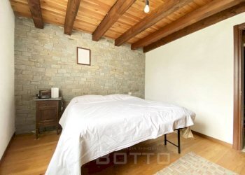 Camera da letto - Casa indipendente FRAZIONE FERRATE, Alto Sermenza - foto 9