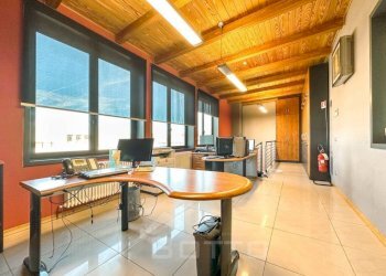 Stanza arredata - Capannone via Ottaviano 45, Gattinara - foto 2