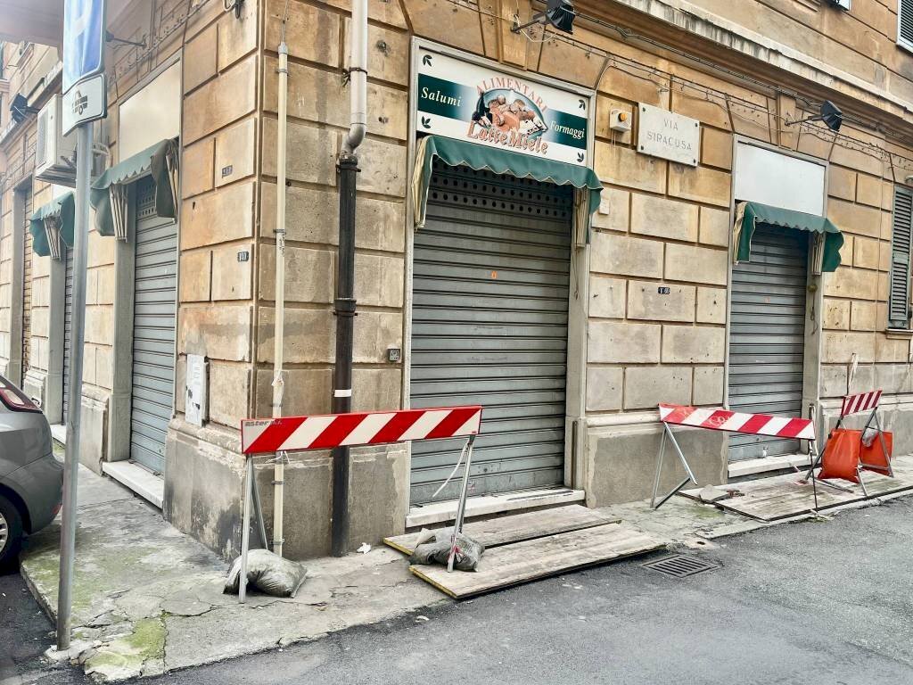 Zona - Attività Commerciale via Vado, Genova (zona Sestri Ponente) - foto 3