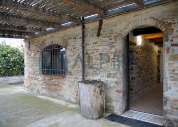 Facciata - Rustico via Bora Busche, Cesena - foto 5