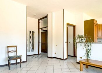 Stanza non arredata - Trilocale via Novara, 188/a, Borgomanero - foto 6