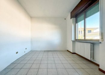 Stanza non arredata - Trilocale via Novara, 188/a, Borgomanero - foto 18