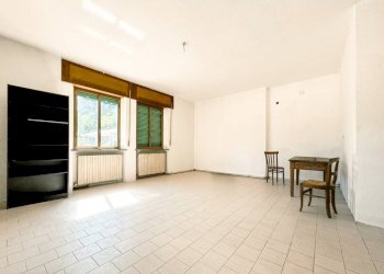 Stanza non arredata - Trilocale via Novara, 188/a, Borgomanero - foto 22