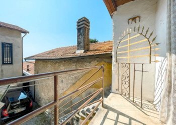 casa vendita soriso balcone wmk 0 - Bilocale via mongini 22, Soriso - foto 8