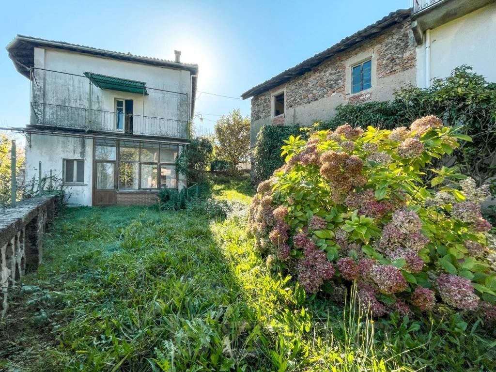 Giardino - Casa indipendente via giambattista Magistrini 18, Maggiora - foto 1