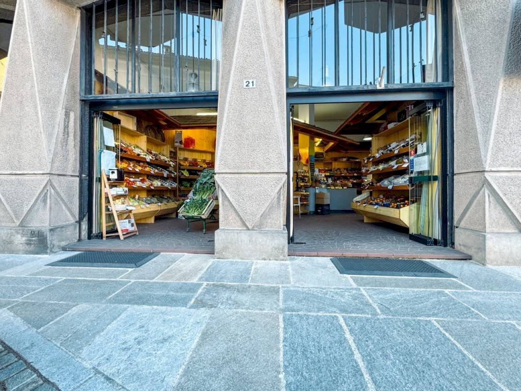 Interno palazzo - Shop via aurelio godi 21, Gozzano - photo 2