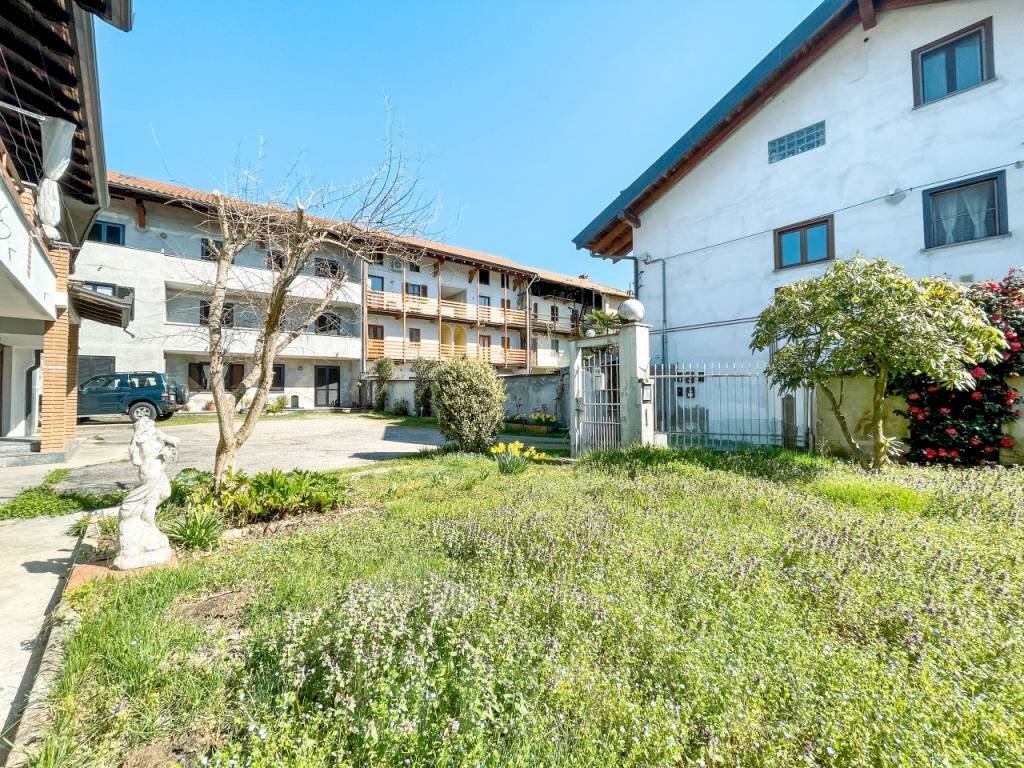 casa vendita gattico cortile98 - Villa via Oioli 27, Gattico-Veruno - foto 3