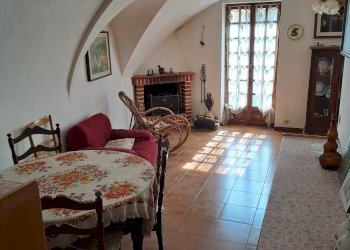 Appartamento via Ponte, Pigna - foto 1