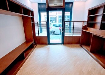 Shop Parma - photo 1