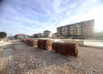 Villa a Schiera Via Po, La Loggia - foto 27