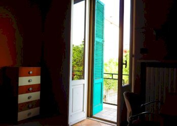 Stanza arredata - Appartamento via Renzo Ildebrando Bocchi, 21, Parma - foto 1