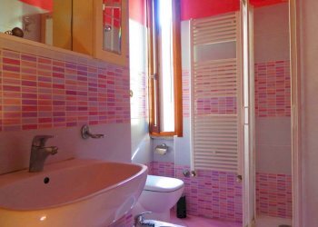 Bagno - Appartamento via Renzo Ildebrando Bocchi, 21, Parma - foto 11