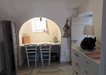 Stanza arredata - Rustico contrada San Benedetto, Ostuni - foto 27