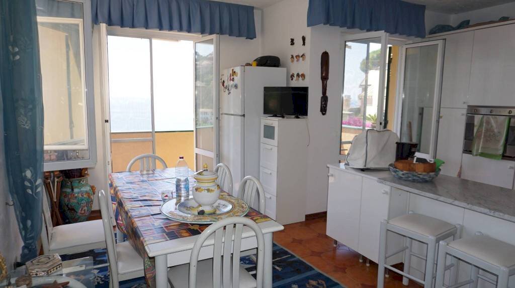 Cucina - Quadrilocale via Aurelia, 163D, Zoagli - foto 2