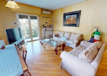 Four-room apartment via statale, Toscolano-Maderno - photo 16