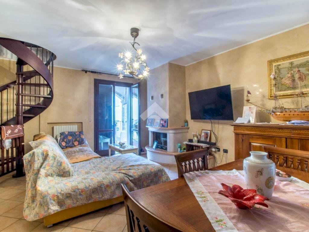 Semi-detached house Via Via Padella, San Prospero - photo 2