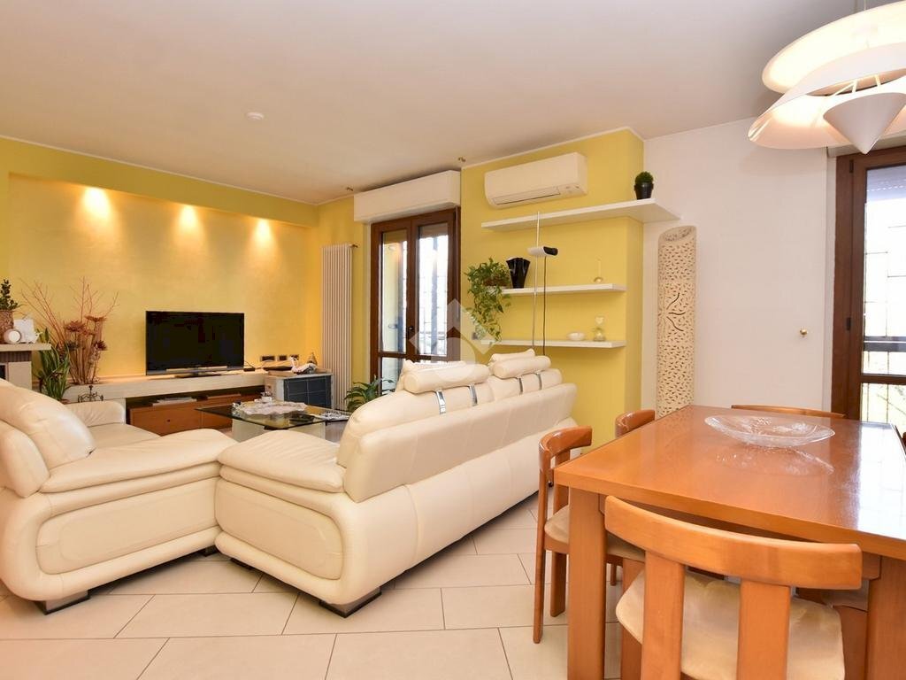 Three-room apartment Via pietro nenni, Vignate - photo 2