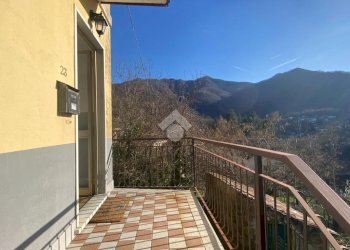Casa indipendente Via insurrezione d'aprile, Montoggio - foto 4