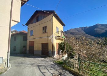 Casa indipendente Via insurrezione d'aprile, Montoggio - foto 30