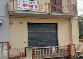 Facciata - Villa via Guglielmo Marconi, San Giorgio del Sannio - foto 18