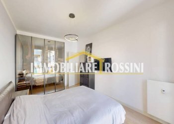 Camera da letto - Bilocale via Carlo Robbioni, 8, Varese - foto 16