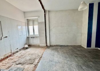 Stanza non arredata - Stabile - Palazzo via Montegrappa, 16, Orbassano - foto 16