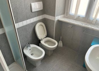 Bagno - Bilocale via Belfiore, 53, Torino (zona San Salvario) - foto 4