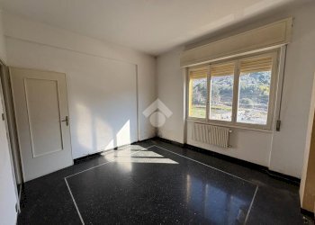 Quadrilocale Via Fratelli Canepa, Serra Riccò - foto 4