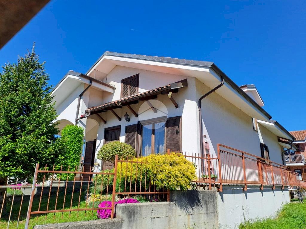 Villa Via Don Aldo Martini, Airasca - photo 1