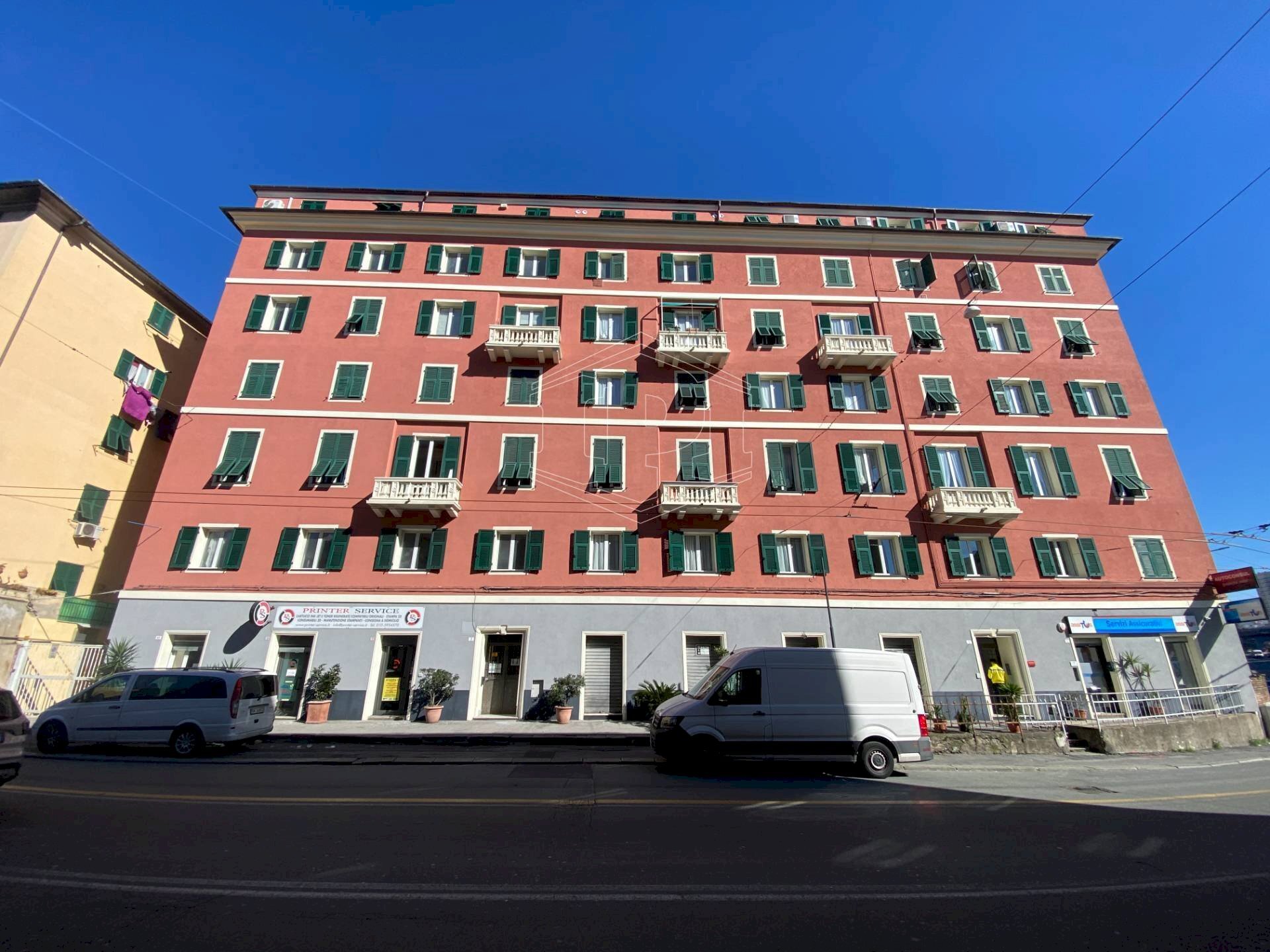 Locale Commerciale Piazza Nicolo' Barabino, Genova (zona Sampierdarena) - foto 1