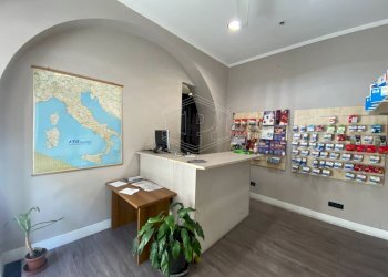 Locale Commerciale Piazza Nicolo' Barabino, Genova (zona Sampierdarena) - foto 3