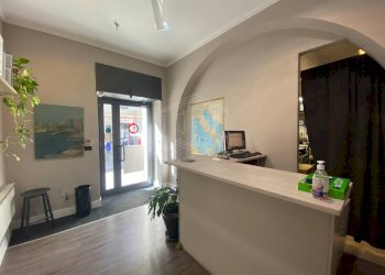 Locale Commerciale Piazza Nicolo' Barabino, Genova (zona Sampierdarena) - foto 4